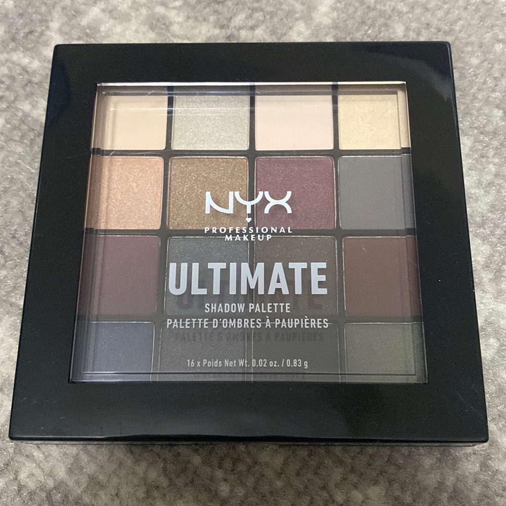 Nyx Ultimate shadow palette